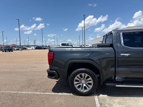 Used 2021 GMC Sierra 1500 Denali w/ Technology Package AWD/4WD image 8