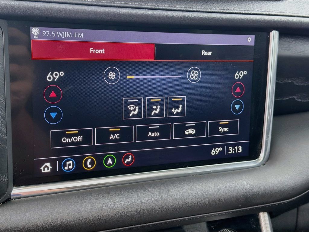 Used 2021 GMC Yukon Denali w/ Denali Premium Package AWD/4WD image 18