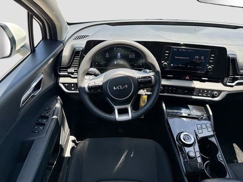Used 2023 Kia Sportage LX FWD image 16