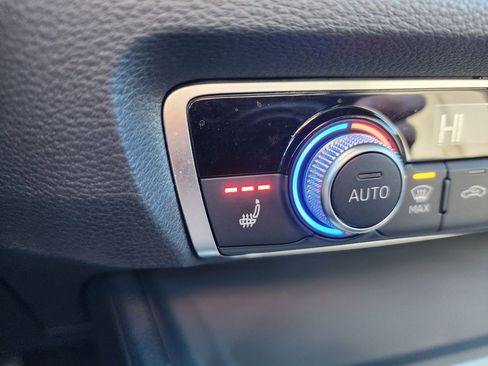 Used 2025 Audi Q3 2.0T Premium image 25