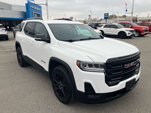 Used 2022 GMC Acadia SLE w/ Driver Convenience Package image 1