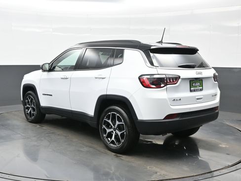 Used 2025 Jeep Compass Limited image 4