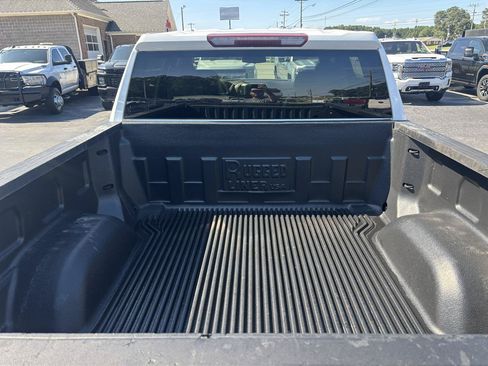 Used 2019 Chevrolet Silverado 1500 LTZ AWD/4WD image 7