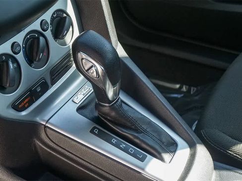 Used 2012 Ford Focus SE image 18