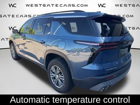 Used 2024 Chevrolet Traverse LT FWD image 14
