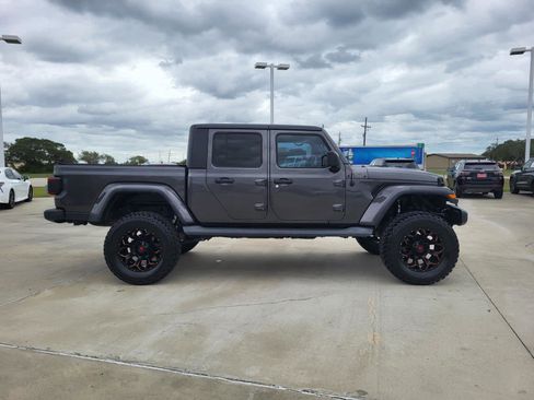 Used 2020 Jeep Gladiator Overland image 6