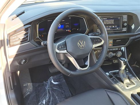 Used 2022 Volkswagen Jetta SE image 15