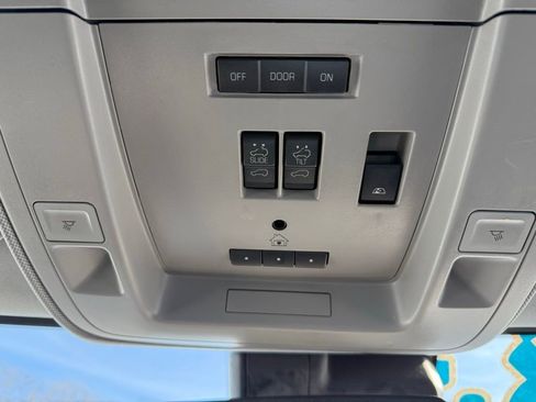 Used 2017 GMC Sierra 3500 Denali w/ Duramax Plus Package image 25