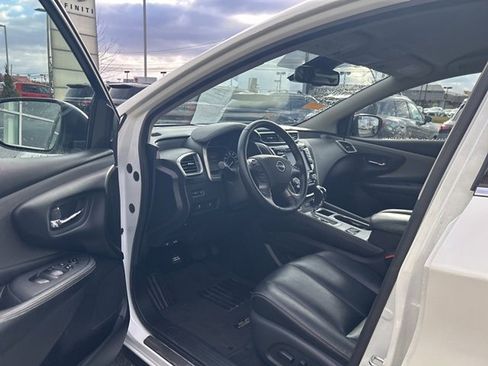 Used 2024 Nissan Murano SV w/ SV Midnight Edition Package image 9