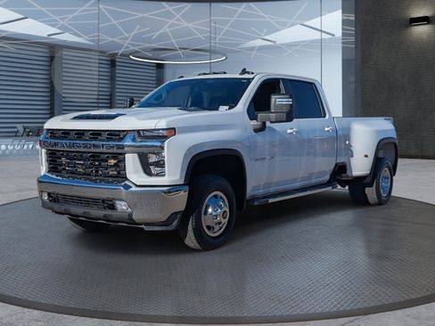 Used 2023 Chevrolet Silverado 3500 LT w/ Convenience Package image 2