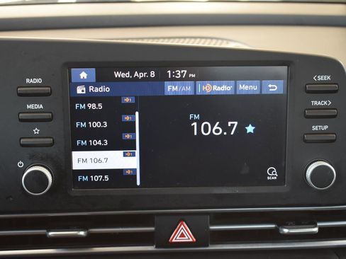 Used 2021 Hyundai Elantra SE image 24