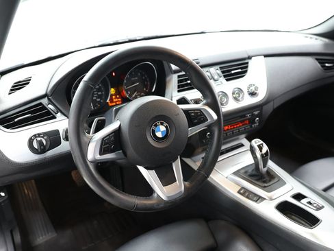 Used 2013 BMW Z4 sDrive28i RWD image 2