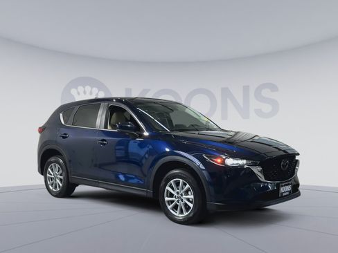 Used 2023 MAZDA CX-5 AWD 2.5 S w/ Select Package image 2
