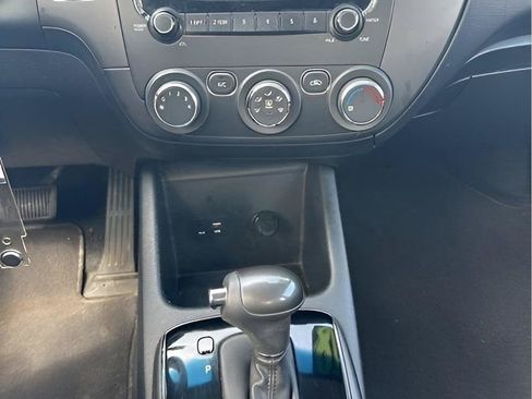 Used 2018 Kia Forte LX FWD image 18