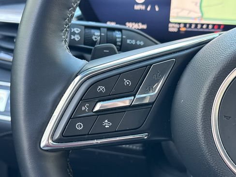 Used 2025 Buick Enclave Preferred image 26