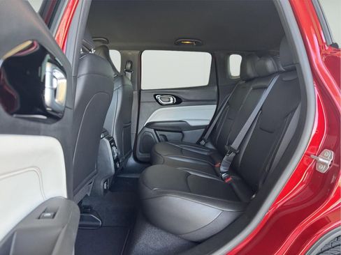 New 2026 Jeep Compass Limited AWD/4WD image 12