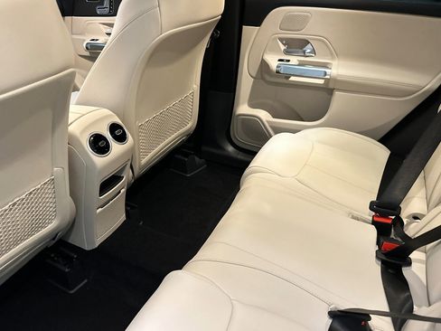 Used 2026 Mercedes-Benz GLB 250 image 21