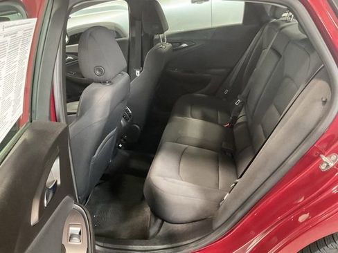 Used 2017 Chevrolet Malibu LT FWD image 17