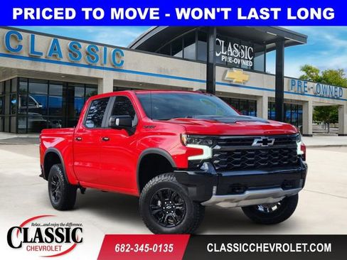 Used 2025 Chevrolet Silverado 1500 ZR2 w/ Technology Package AWD/4WD image 1