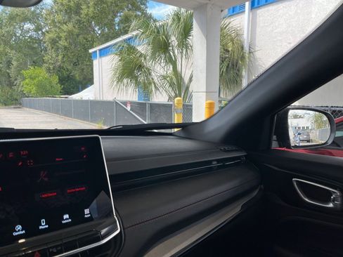 Used 2025 Jeep Compass Trailhawk image 35