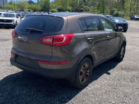 Used 2011 Kia Sportage LX AWD/4WD image 3