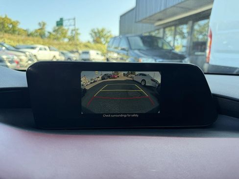 Used 2019 MAZDA MAZDA3 Hatchback w/ Premium Package FWD image 15