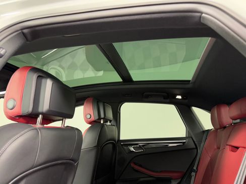 New 2026 Porsche Macan image 17