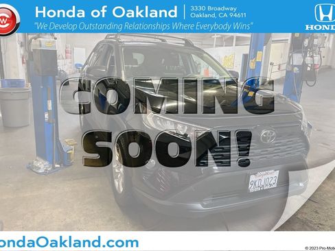 Used 2020 Toyota RAV4 XLE image 1