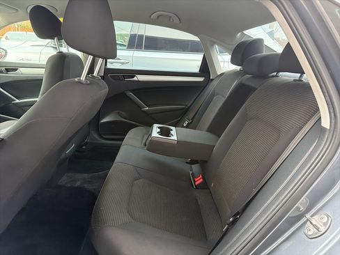 Used 2016 Volkswagen Passat 1.8T S image 19