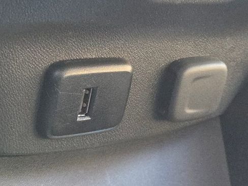 Used 2017 Chevrolet Malibu LT image 19