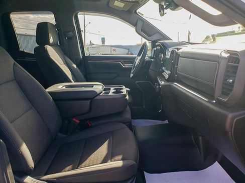 Used 2023 Chevrolet Silverado 1500 LT image 32