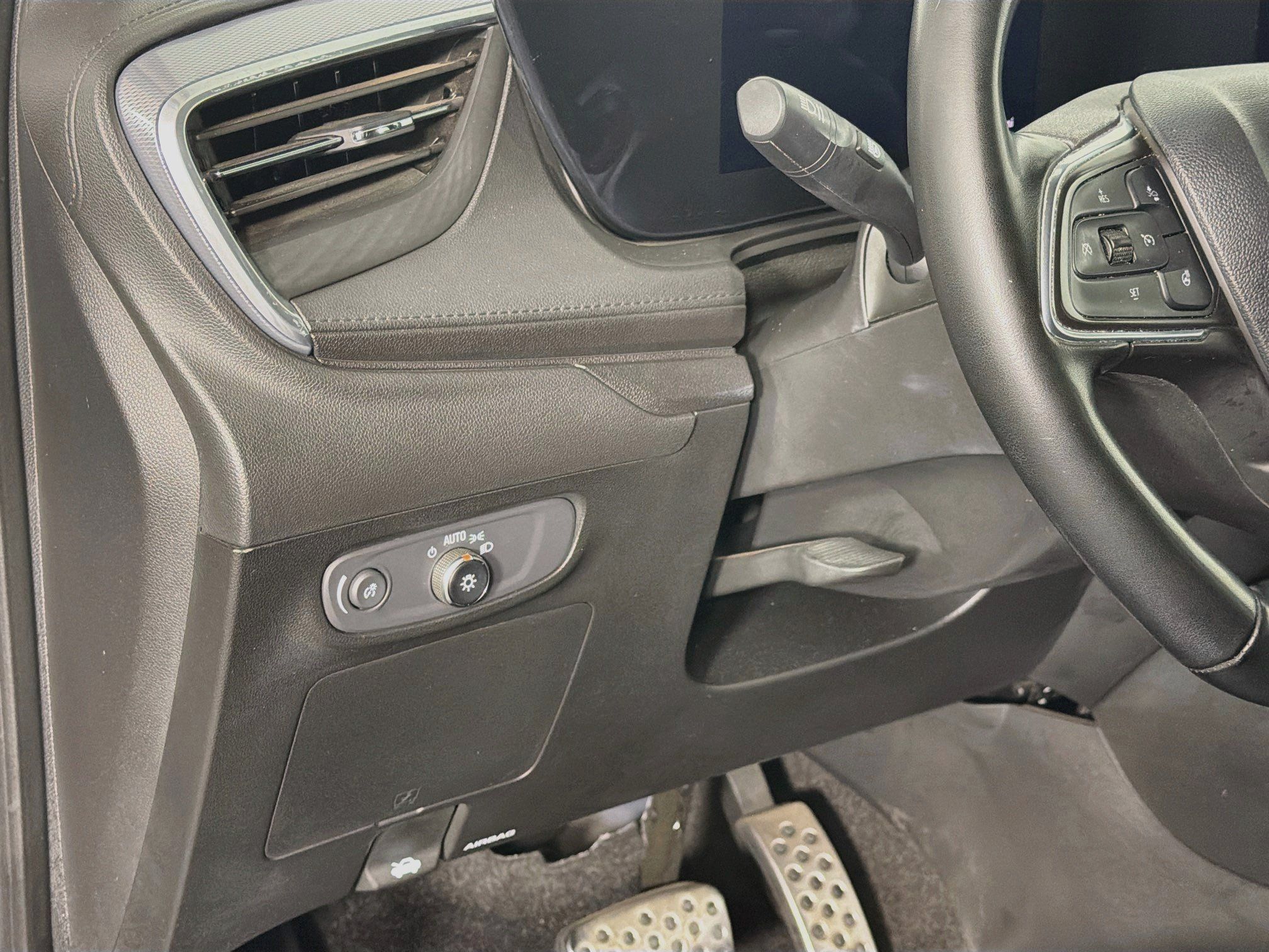 Used 2024 Buick Encore GX Sport Touring w/ Experience Buick Package FWD image 17