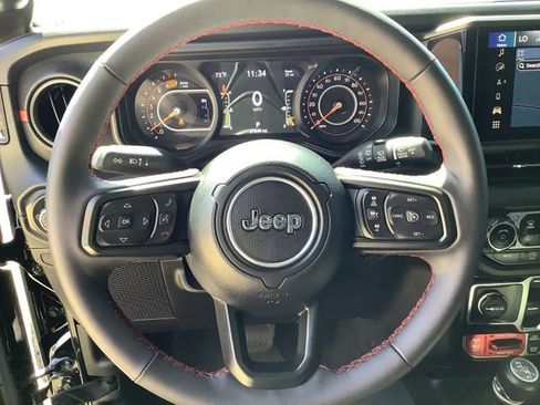 Used 2024 Jeep Wrangler Unlimited Rubicon w/ Technology Group AWD/4WD image 11