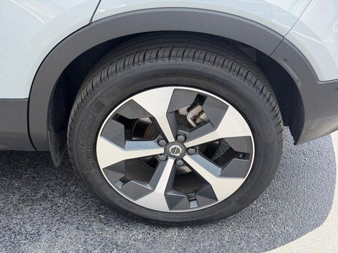 Certified 2026 Volvo XC40 B5 Plus AWD/4WD image 8