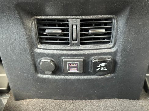 Used 2020 Nissan Titan SL w/ Protection Package 1 AWD/4WD image 33