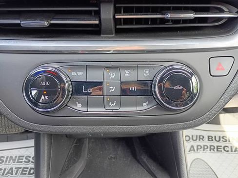 Used 2024 Buick Envista Preferred w/ Convenience I Package FWD image 17