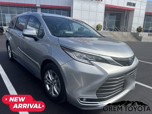 Used 2022 Toyota Sienna Limited FWD image 16