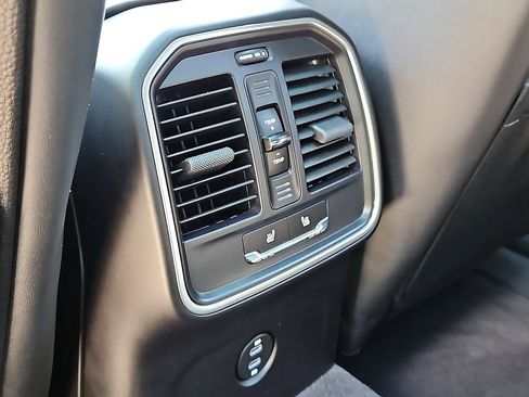 Used 2025 Porsche Macan Turbo AWD/4WD image 11