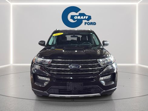 Used 2023 Ford Explorer XLT w/ Equipment Group 202A AWD/4WD image 3