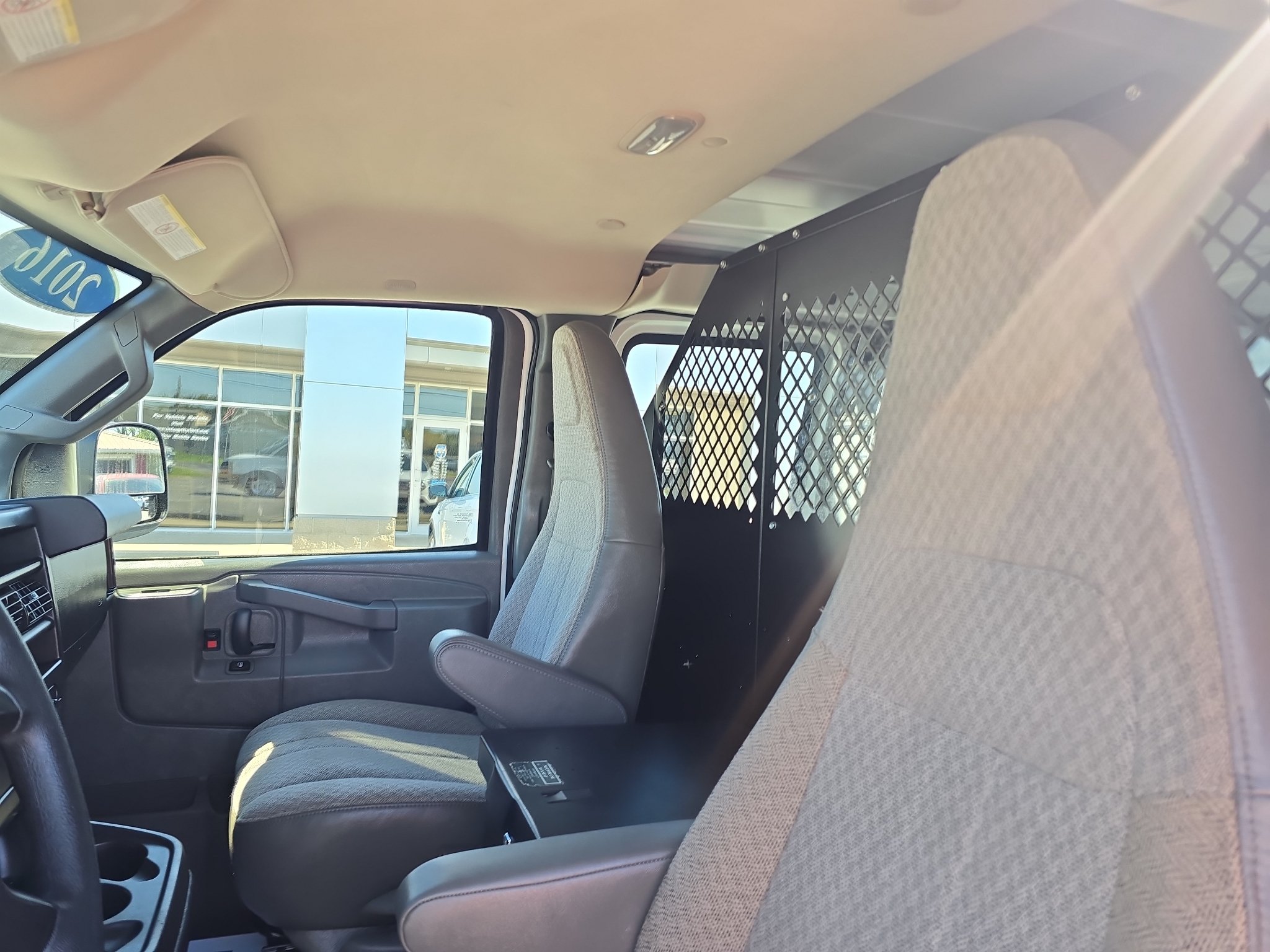 Used 2016 Chevrolet Express 2500 RWD image 15