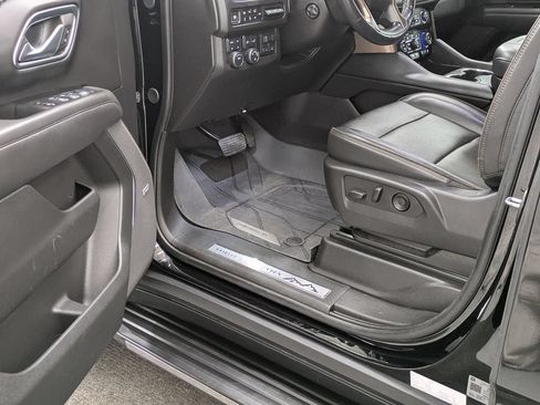 Used 2024 Chevrolet Tahoe High Country w/ Advanced Technology Package AWD/4WD image 41