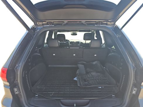 Used 2019 Jeep Grand Cherokee Altitude AWD/4WD image 19