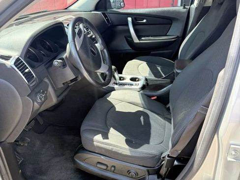 Used 2012 GMC Acadia SLE image 10