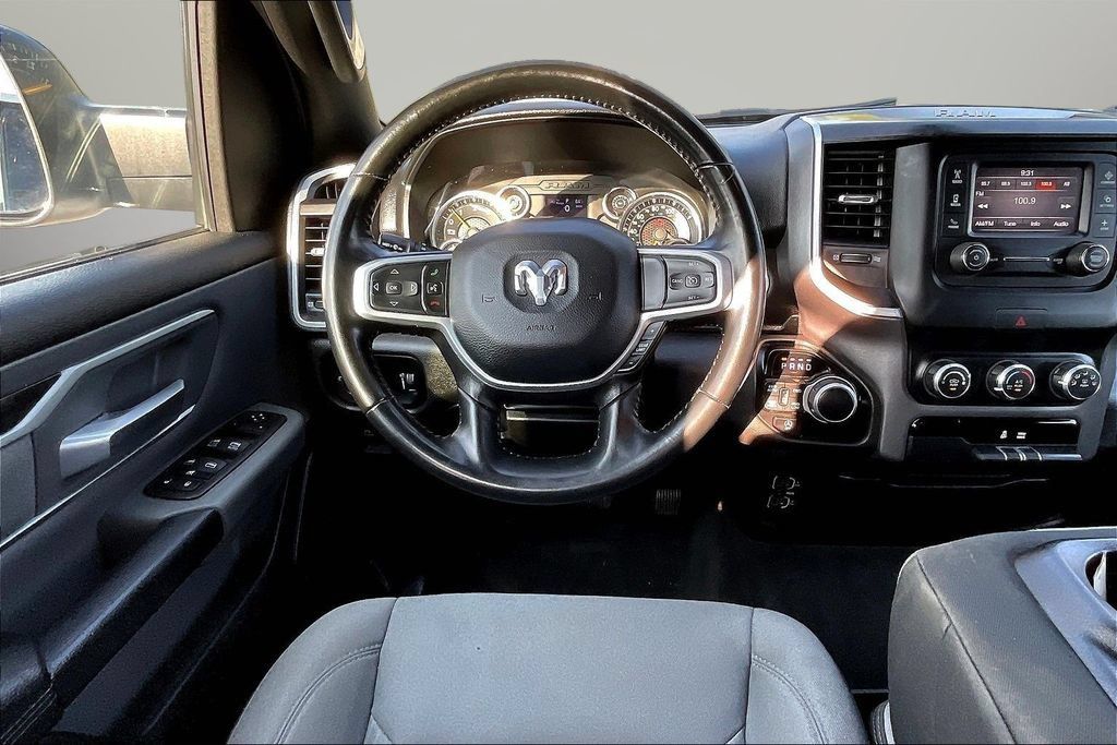 Used 2022 RAM 1500 Big Horn AWD/4WD image 9