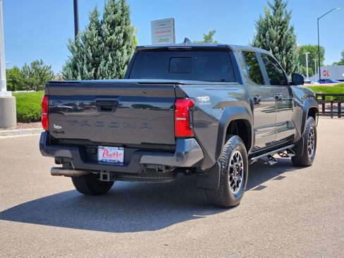 Used 2025 Toyota Tacoma TRD Off-Road w/ TRD Off Road Premium Package AWD/4WD image 3