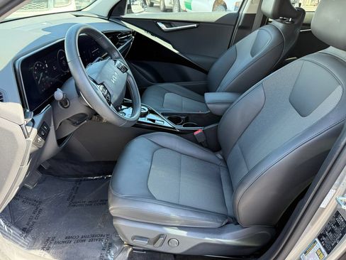 Used 2023 Kia Niro Wind FWD image 23