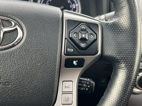 Used 2023 Toyota 4Runner Limited RWD image 29