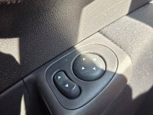 Used 2013 FIAT 500 Pop w/ Beats Audio Pkg image 17