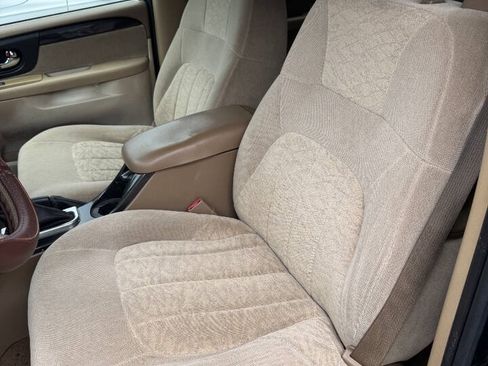 Used 2003 GMC Envoy XL SLE w/ 1SB Preferred Equipment Group RWD image 11