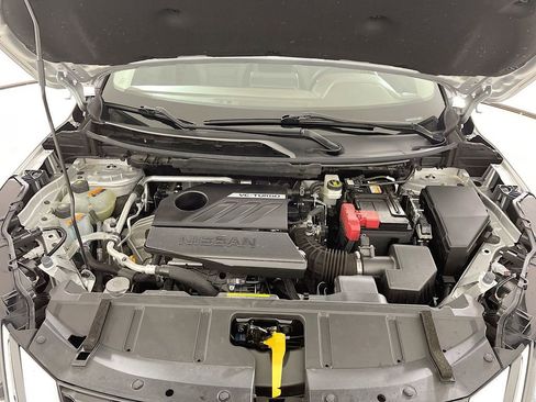 Used 2023 Nissan Rogue SV image 31